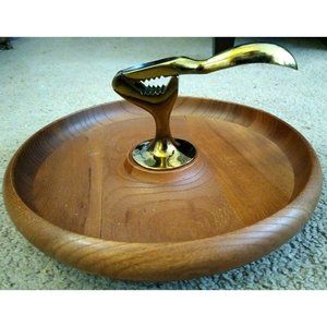 Vintage Nut Bowl Wooden 10" w/Brass Nutcracker Japan Maison Intl.  Holiday VGC